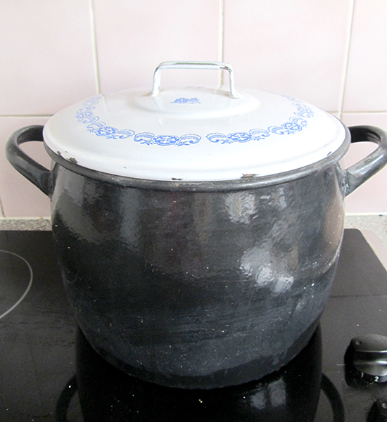 Passing Down the Egg Pot